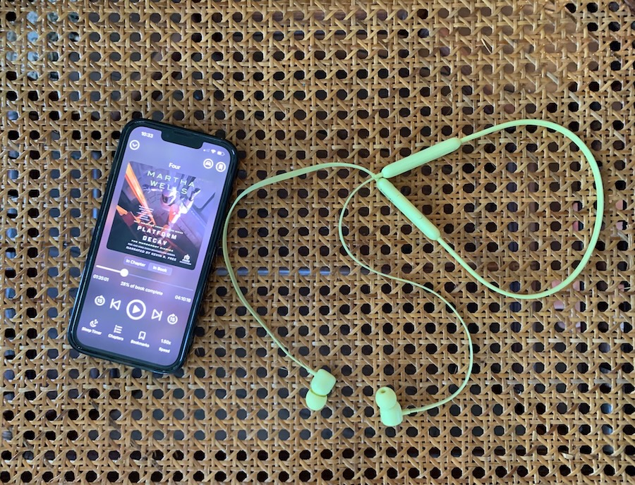 Meus fones de ouvido favoritos para ouvir audiolivros – Modern Mrs Darcy